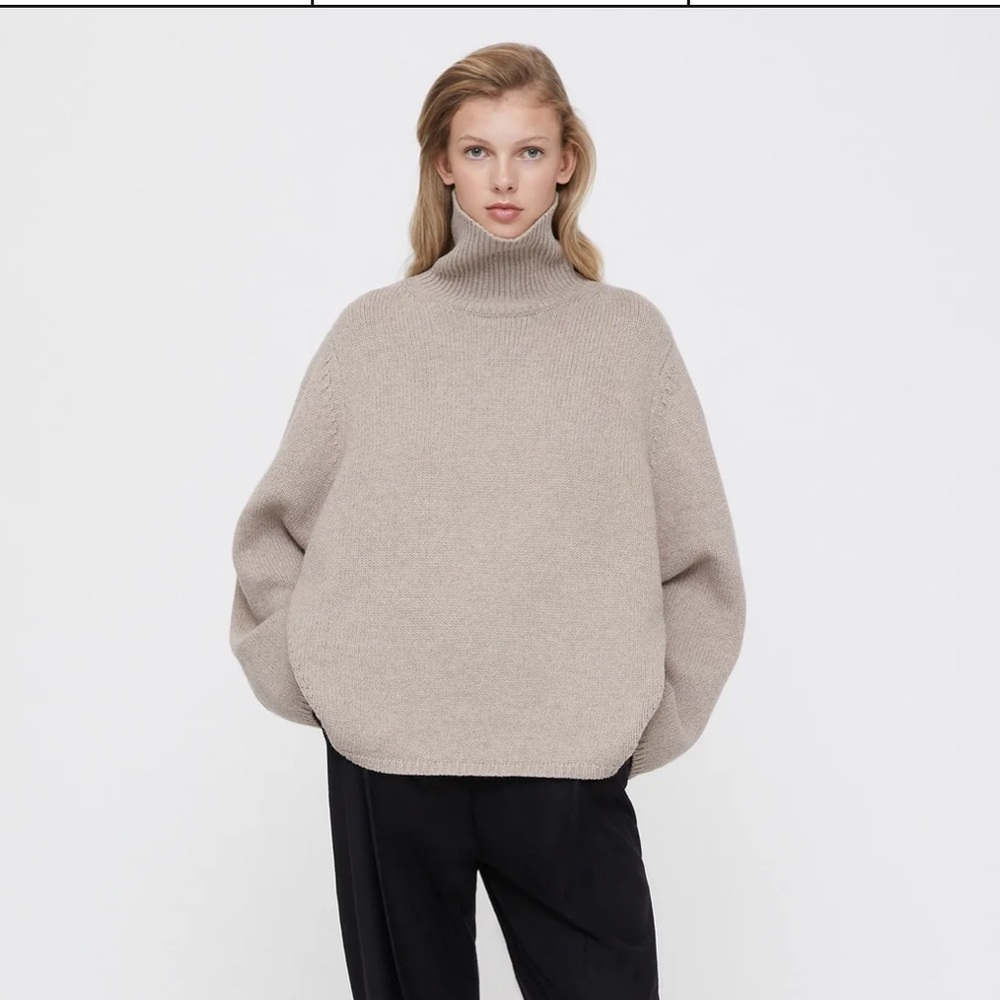 Toteme Cashmere Taupe Turtleneck